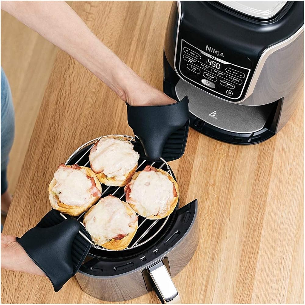 Ninja AF161 Max XL Air Fryer that Cooks, Crisps, Roasts, Bakes, Reheats and Dehydrates, with 5.5 Quart Capacity, and a High Gloss Finish, Grey