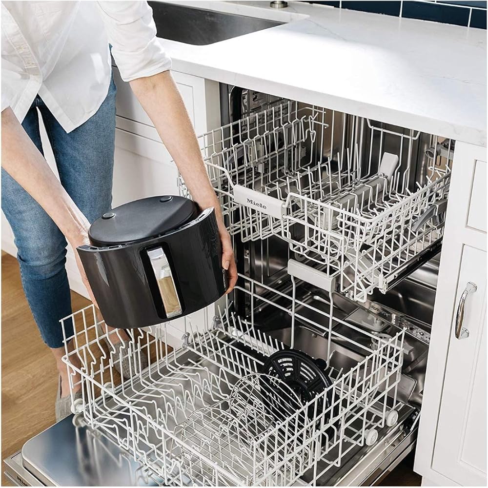 Ninja AF161 Max XL Air Fryer that Cooks, Crisps, Roasts, Bakes, Reheats and Dehydrates, with 5.5 Quart Capacity, and a High Gloss Finish, Grey
