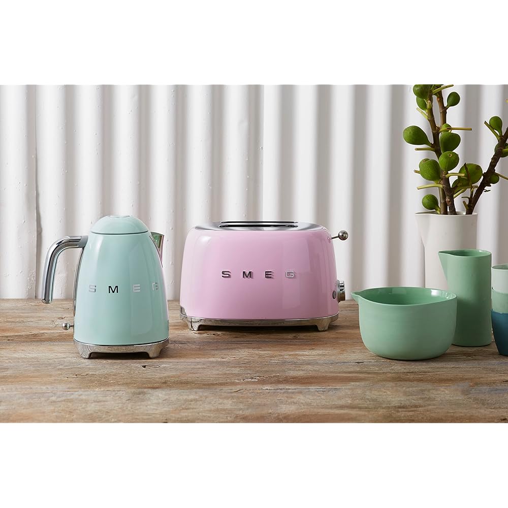 SMEG 2 Slice Toaster with 6 Presets and Defrost Function and Removable Crumb Tray TSF01PKUS, Pink