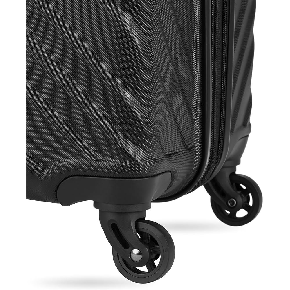 | SwissGear Lightweight Expandable Spinner, Black Wave, 3-Piece Set | Luggage Sets